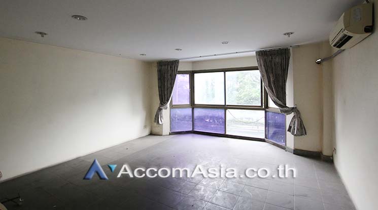 5  Office Space For Rent in Ploenchit ,Bangkok BTS Ploenchit AA18663